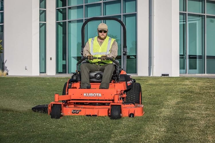 Kubota Z726XKW-3-60 Zero-Turn Lawnmower