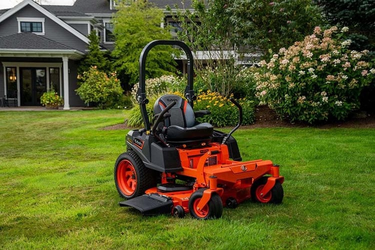 Kubota Z242KW-48 Zero-Turn Lawnmower