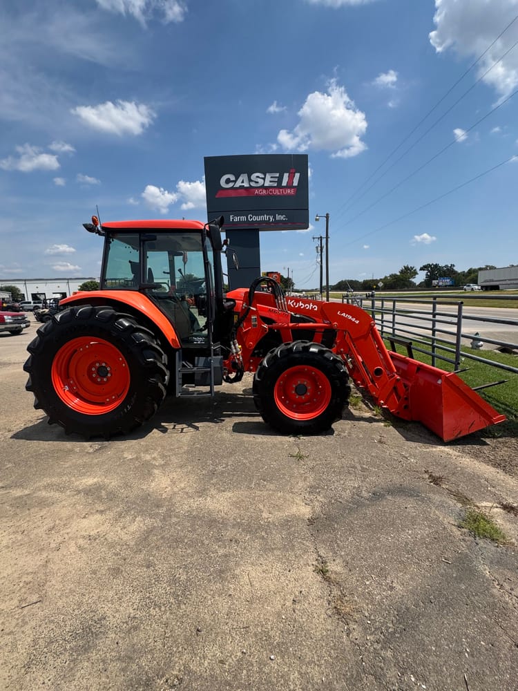 Used Kubota M6-111 Tractor