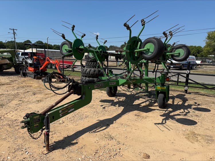 Used Frontier TD2427 Tedder