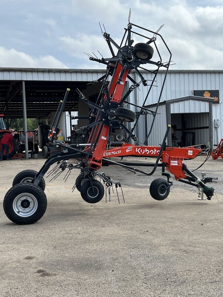 Kubota TE6576CD Tedder