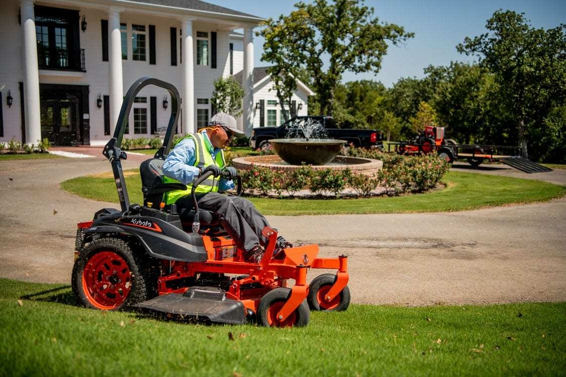 Kubota ZG222ANC-3-48 Zero-Turn Lawnmower - Farm Country Inc
